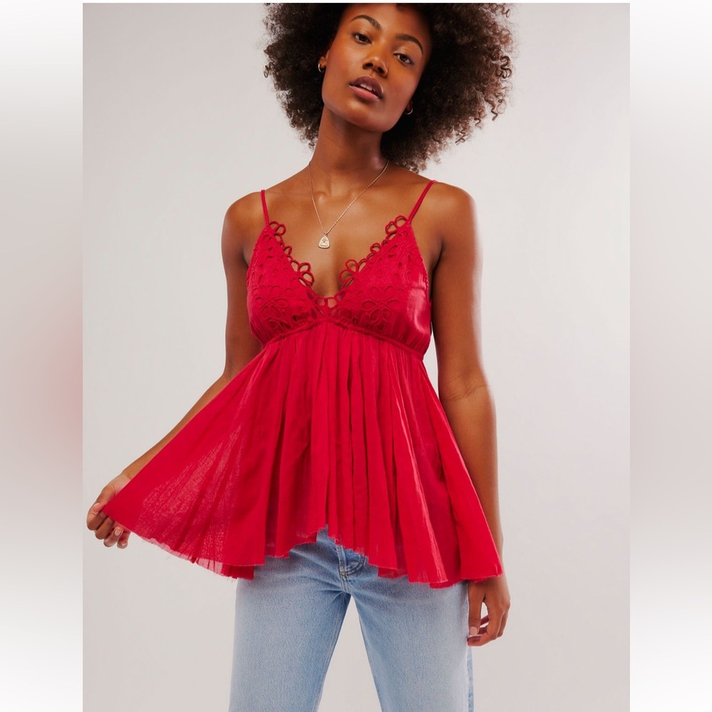 Free people red camisole ❤️